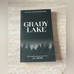Grady Lake- J.L. Hyde-paperback book